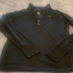 Like new women’s Nike running pullover!